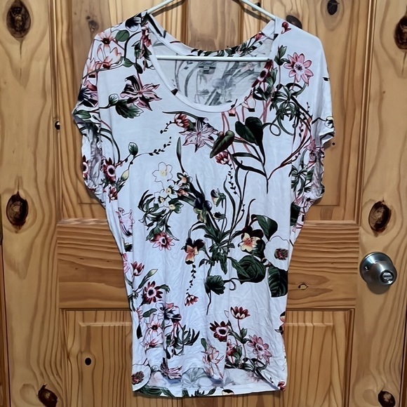 KISMET Raddison Top - Picture 4 of 11